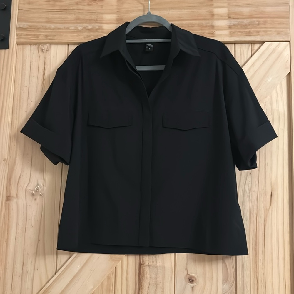Athleta short sleeve button down shirt